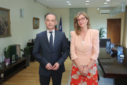 Екатерина Захариева пред Хайко Маас:  България е сигурна дестинация, германците са добре дошли у нас